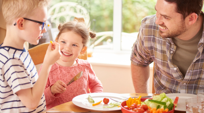 children trying new foods