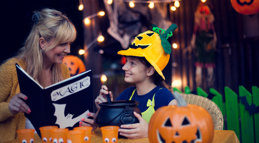 mom-engaging-halloween-books-to-her-children